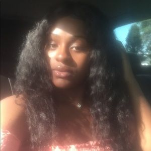 Meet your Posher, Briana